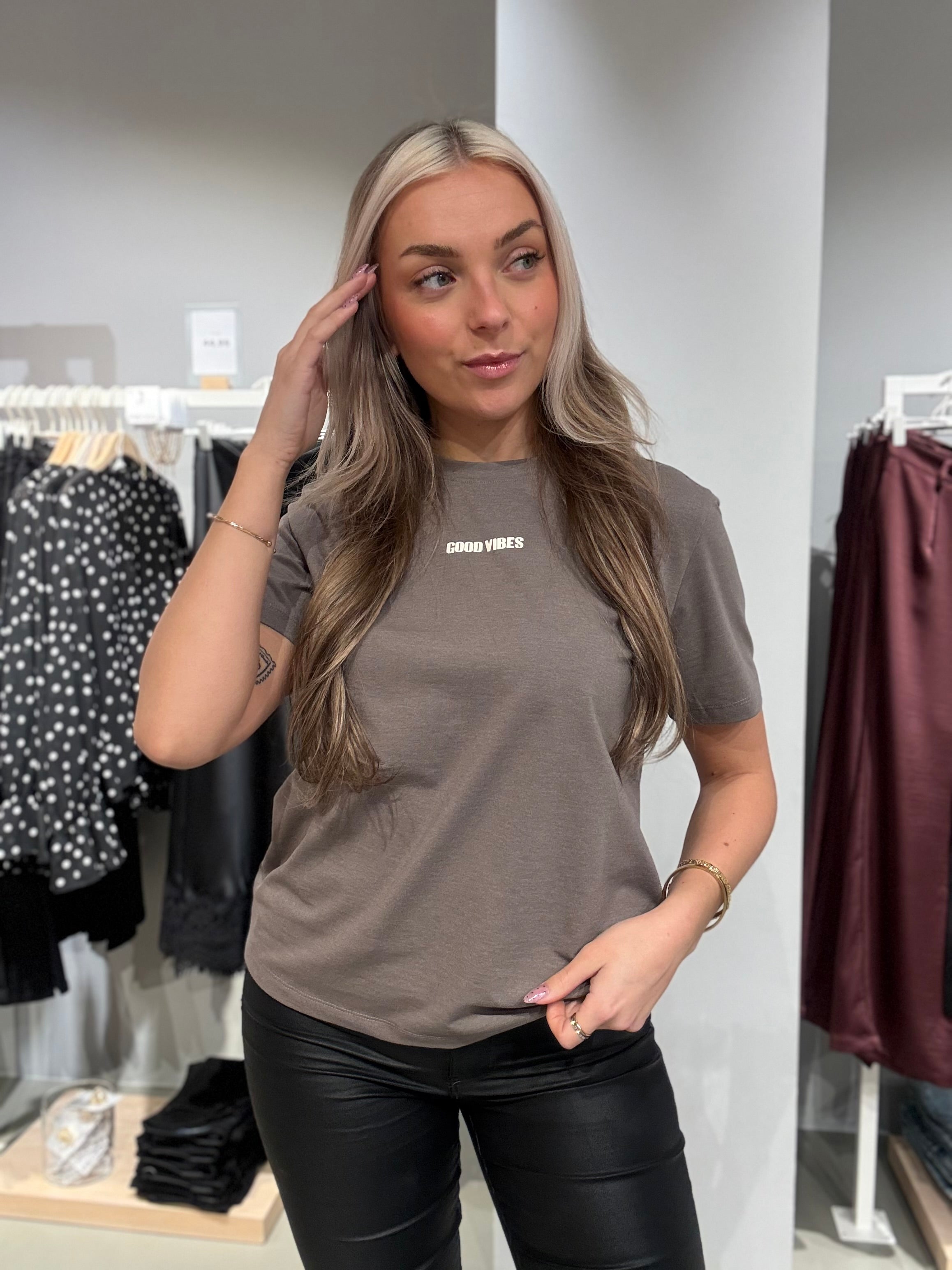 VINORA T-Shirt - Falcon